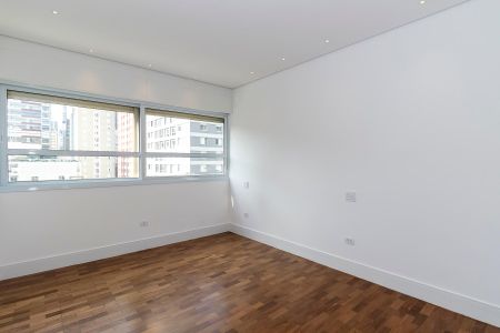 Apartamento à venda com 213m², 3 quartos e 2 vagas Apartamento à venda com 213m², 3 quartos e 2 vagasQuarto