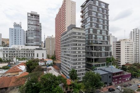 Apartamento à venda com 213m², 3 quartos e 2 vagas Apartamento à venda com 213m², 3 quartos e 2 vagasVista
