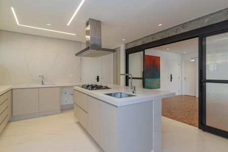 Apartamento à venda com 213m², 3 quartos e 2 vagas Apartamento à venda com 213m², 3 quartos e 2 vagasCozinha
