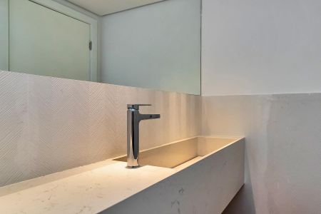 Apartamento à venda com 213m², 3 quartos e 2 vagas Apartamento à venda com 213m², 3 quartos e 2 vagasBanheiro