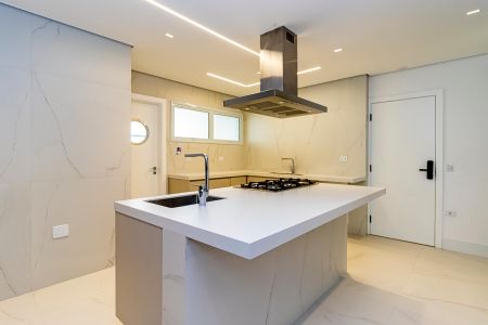Apartamento à venda com 213m², 3 quartos e 2 vagas Apartamento à venda com 213m², 3 quartos e 2 vagasCozinha