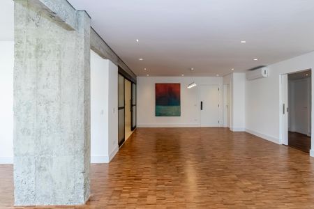 Apartamento à venda com 213m², 3 quartos e 2 vagas Apartamento à venda com 213m², 3 quartos e 2 vagasSala