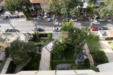 Apartamento à venda com 213m², 3 quartos e 2 vagas Apartamento à venda com 213m², 3 quartos e 2 vagasVista