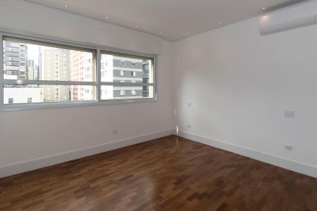 Apartamento à venda com 213m², 3 quartos e 2 vagas Apartamento à venda com 213m², 3 quartos e 2 vagasQuarto