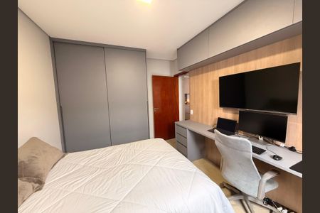 Quarto 2 de casa de condomínio à venda com 3 quartos, 170m² em Swiss Park, Campinas