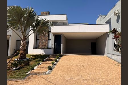 Casa de condomínio à venda com 170m², 3 quartos e sem vaga Casa de condomínio à venda com 170m², 3 quartos e sem vagaFachada