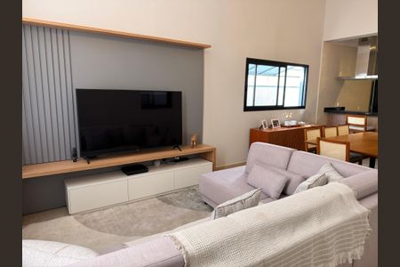 Sala de casa de condomínio à venda com 3 quartos, 170m² em Swiss Park, Campinas