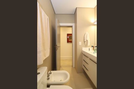 Apartamento para alugar com 156m², 2 quartos e 1 vaga Apartamento para alugar com 156m², 2 quartos e 1 vagaBanheiro