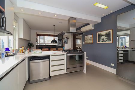 Apartamento para alugar com 156m², 2 quartos e 1 vaga Apartamento para alugar com 156m², 2 quartos e 1 vagaCozinha