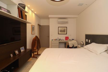 Apartamento para alugar com 156m², 2 quartos e 1 vaga Apartamento para alugar com 156m², 2 quartos e 1 vagaSuíte