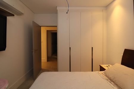 Apartamento para alugar com 156m², 2 quartos e 1 vaga Apartamento para alugar com 156m², 2 quartos e 1 vagaQuarto