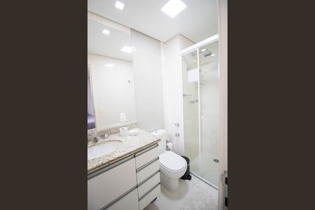 Apartamento à venda com 208m², 4 quartos e 4 vagas Apartamento à venda com 208m², 4 quartos e 4 vagasBanheiro da Suíte 1