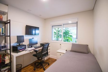 Apartamento à venda com 208m², 4 quartos e 4 vagas Apartamento à venda com 208m², 4 quartos e 4 vagasSuíte 2