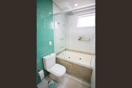 Apartamento à venda com 208m², 4 quartos e 4 vagas Apartamento à venda com 208m², 4 quartos e 4 vagasBanheiro da Suíte 4