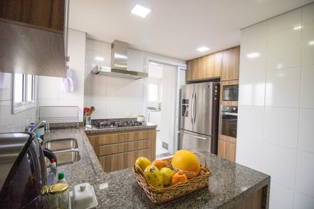 Apartamento à venda com 208m², 4 quartos e 4 vagas Apartamento à venda com 208m², 4 quartos e 4 vagasCozinha