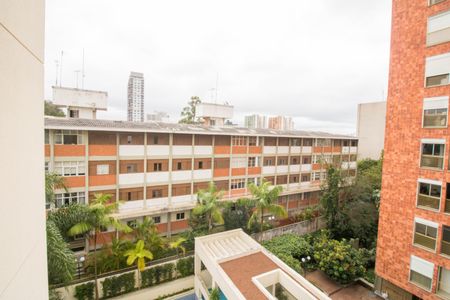 Apartamento à venda com 208m², 4 quartos e 4 vagas Apartamento à venda com 208m², 4 quartos e 4 vagasSuíte 1