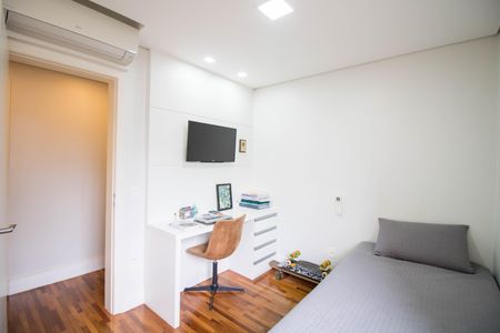 Apartamento à venda com 208m², 4 quartos e 4 vagas Apartamento à venda com 208m², 4 quartos e 4 vagasSuíte 1