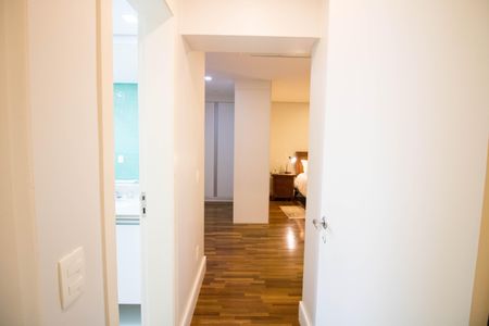 Apartamento à venda com 208m², 4 quartos e 4 vagas Apartamento à venda com 208m², 4 quartos e 4 vagasSuíte 4