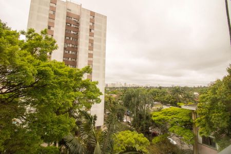 Apartamento à venda com 208m², 4 quartos e 4 vagas Apartamento à venda com 208m², 4 quartos e 4 vagasVaranda