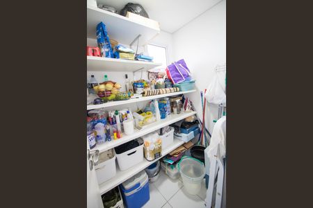 Apartamento à venda com 208m², 4 quartos e 4 vagas Apartamento à venda com 208m², 4 quartos e 4 vagasDespensa