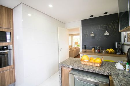 Apartamento à venda com 208m², 4 quartos e 4 vagas Apartamento à venda com 208m², 4 quartos e 4 vagasCozinha