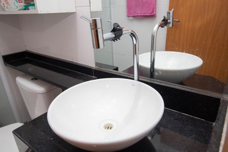 Apartamento à venda com 44m², 2 quartos e 1 vaga Apartamento à venda com 44m², 2 quartos e 1 vagaBanheiro