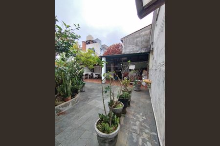 Casa à venda com 130m², 2 quartos e 1 vagaJardim