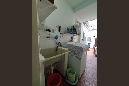 Casa à venda com 130m², 2 quartos e 1 vagaÁrea de Serviço