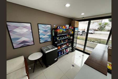 Studio à venda com 42m², 1 quarto e 1 vaga Studio à venda com 42m², 1 quarto e 1 vagaMercado