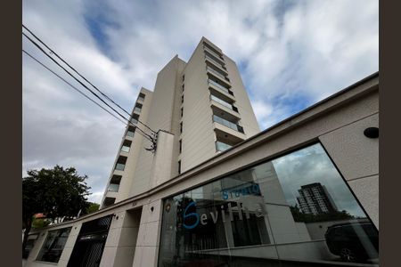 Studio à venda com 42m², 1 quarto e 1 vaga Studio à venda com 42m², 1 quarto e 1 vagaFachada