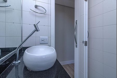 Apartamento à venda com 67m², 3 quartos e 1 vaga Apartamento à venda com 67m², 3 quartos e 1 vagaBanheiro Social
