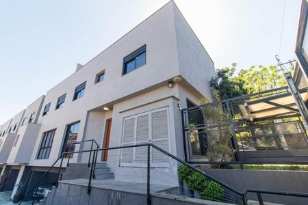Casa à venda com 293m², 4 quartos e 2 vagasFachada