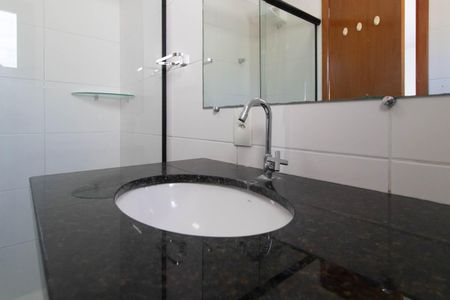 Casa à venda com 293m², 4 quartos e 2 vagasBanheiro Social 2