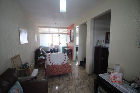 Sala de casa para alugar com 3 quartos, 270m² em Teixeira Dias, Belo Horizonte