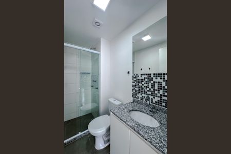 Banheiro de kitnet/studio para alugar com 1 quarto, 27m² em Belenzinho, São Paulo