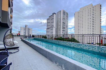 Studio à venda com 27m², 1 quarto e sem vagaÁrea comum - Piscina