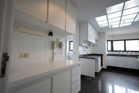 Apartamento à venda com 340m², 6 quartos e 4 vagasCozinha