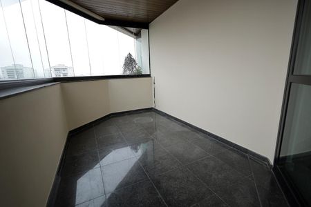 Apartamento à venda com 340m², 6 quartos e 4 vagasSacada