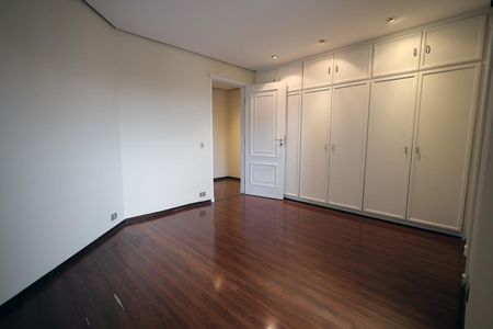 Apartamento à venda com 340m², 6 quartos e 4 vagasSuíte 2