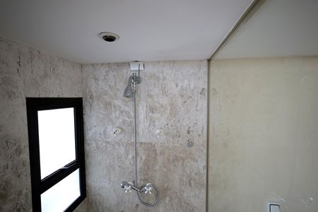 Apartamento à venda com 340m², 6 quartos e 4 vagasBanheiro da Suíte 1