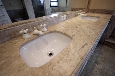 Apartamento à venda com 340m², 6 quartos e 4 vagasBanheiro da Suíte 1