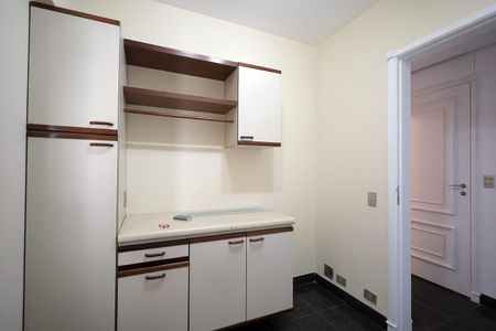 Apartamento à venda com 340m², 6 quartos e 4 vagasQuarto de Serviço 1