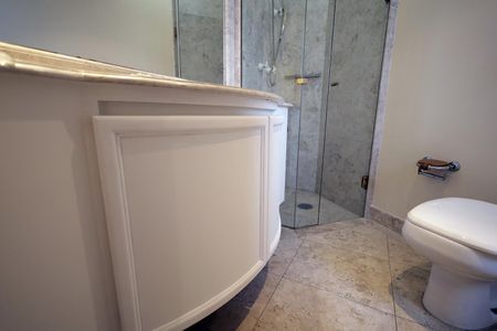 Apartamento à venda com 340m², 6 quartos e 4 vagasBanheiro da Suíte 3