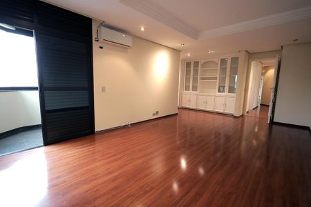 Apartamento à venda com 340m², 6 quartos e 4 vagasSuíte 1