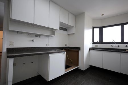 Apartamento à venda com 340m², 6 quartos e 4 vagasCozinha