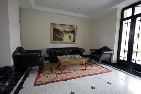 Apartamento à venda com 340m², 6 quartos e 4 vagasHall social