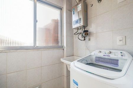 Área de Serviço de apartamento para alugar com 2 quartos, 120m² em São Geraldo, Porto Alegre