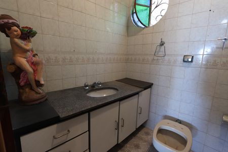 Casa à venda com 139m², 5 quartos e 2 vagasBanheiro da Suíte