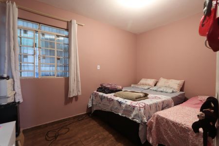 Casa à venda com 139m², 5 quartos e 2 vagasQuarto 1 - Casa 2