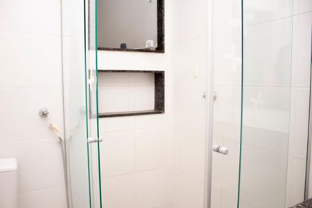 Apartamento à venda com 85m², 3 quartos e 1 vaga Apartamento à venda com 85m², 3 quartos e 1 vagaBanheiro Social